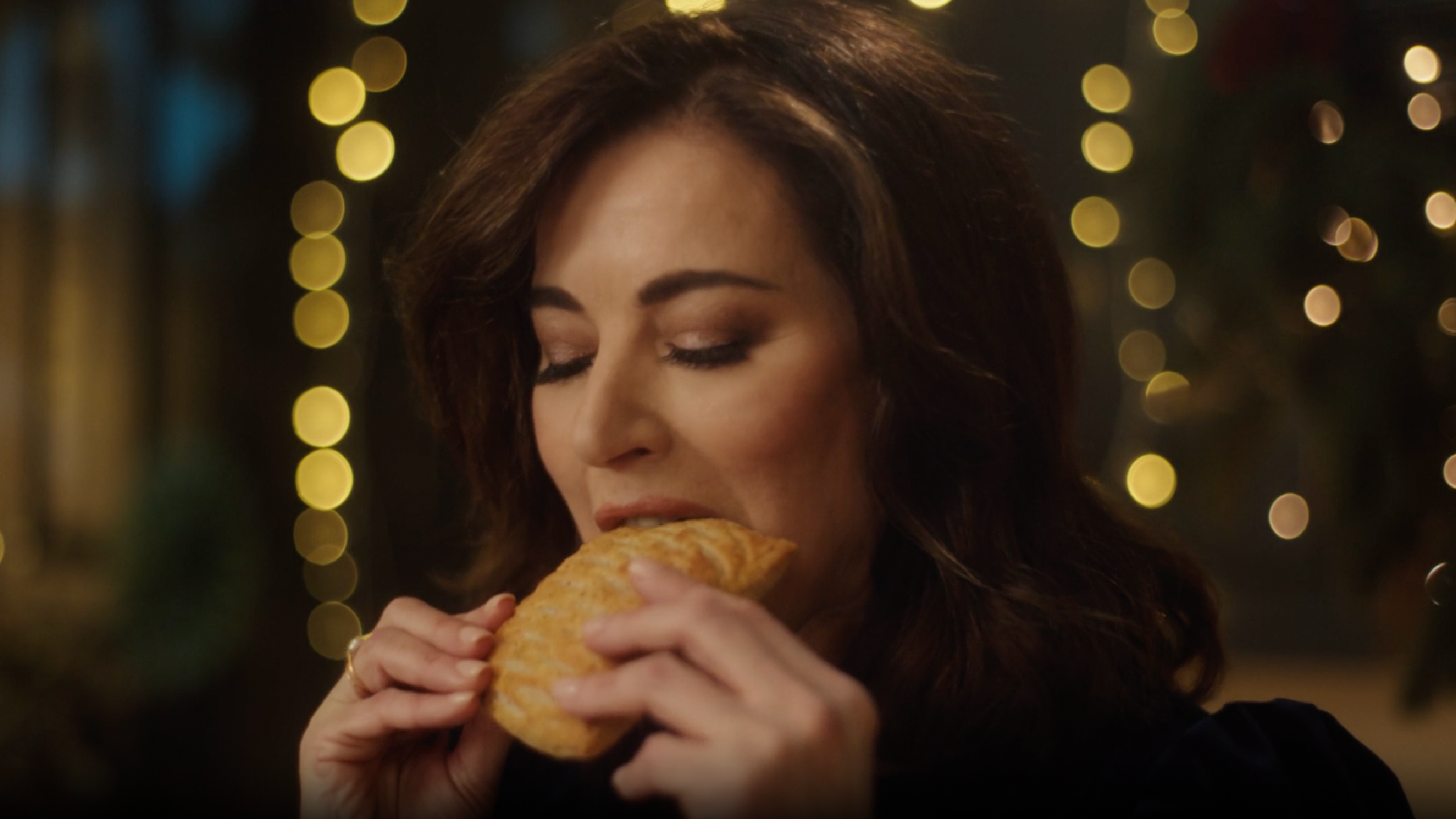 Greggs Nigella Christmas Menu Social3